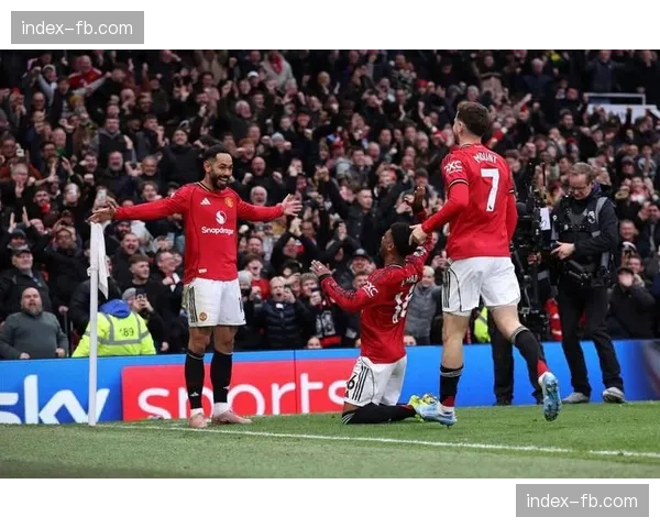 从重伤到回归：专访曼联后卫利桑德罗·马丁内斯的康复之路